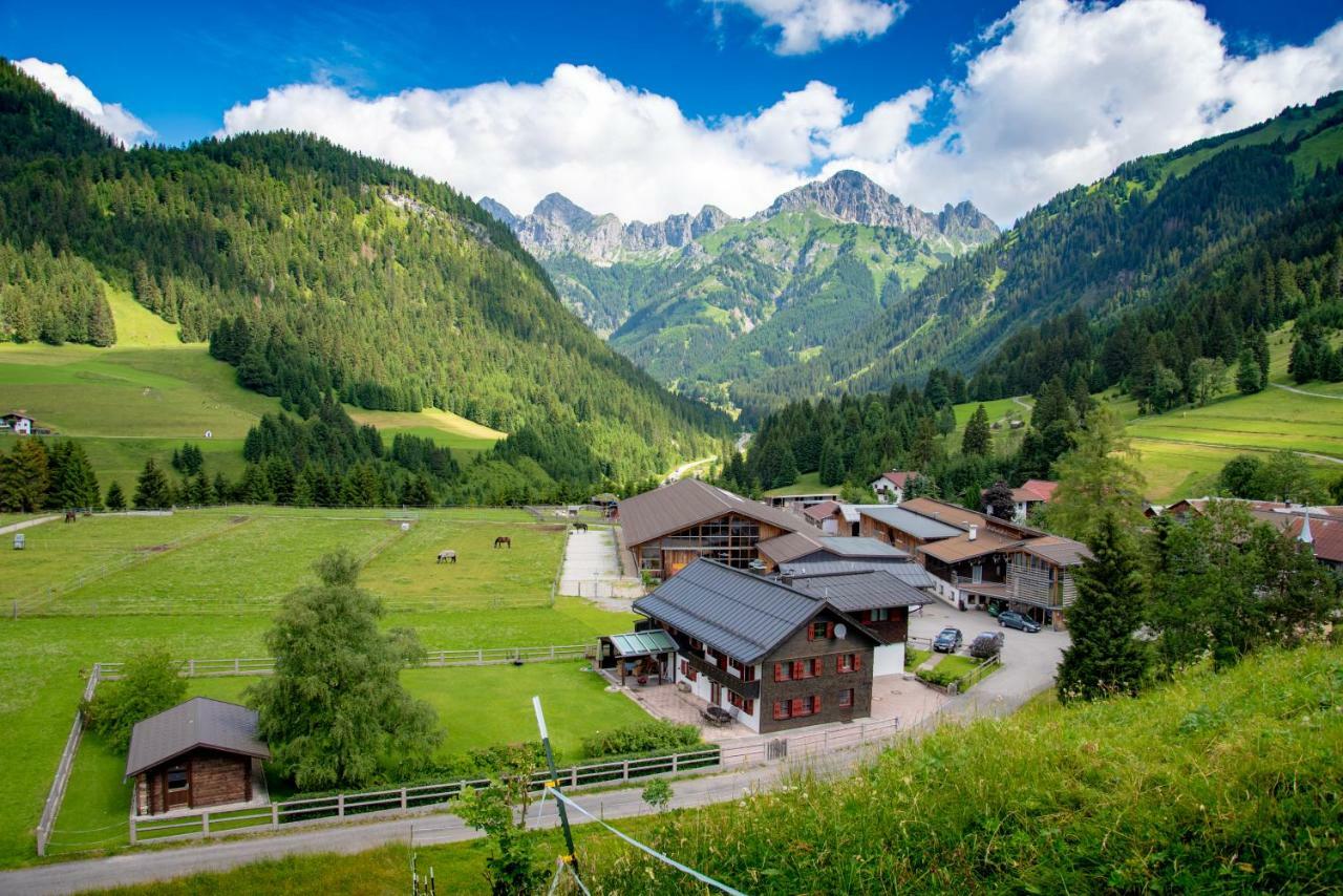 Hotel Reiterhof Berggut Gaicht Nesselwängle Exterior foto
